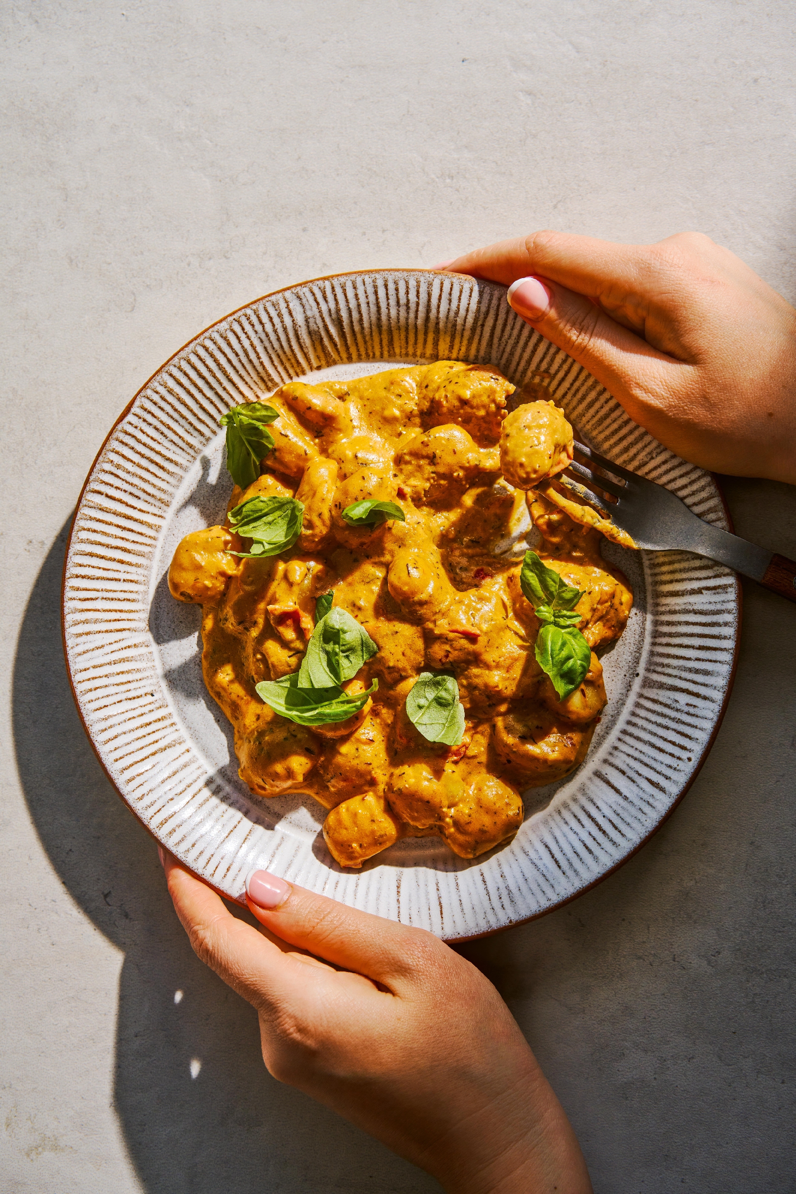 Poppy Cooks: The Actually Delicious One Pot Cookbook