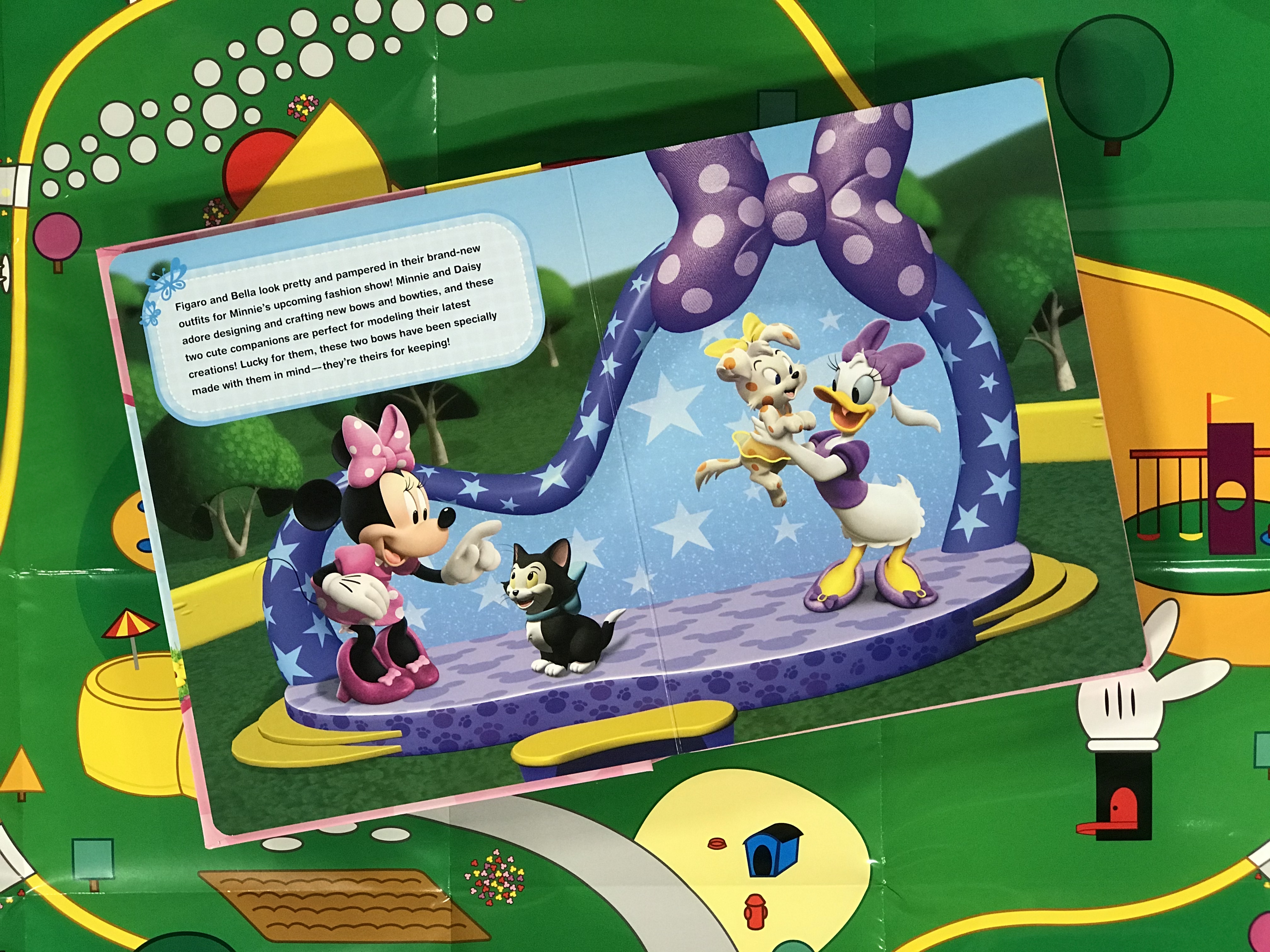 DISNEY MINNIE MY BUSY BOOK