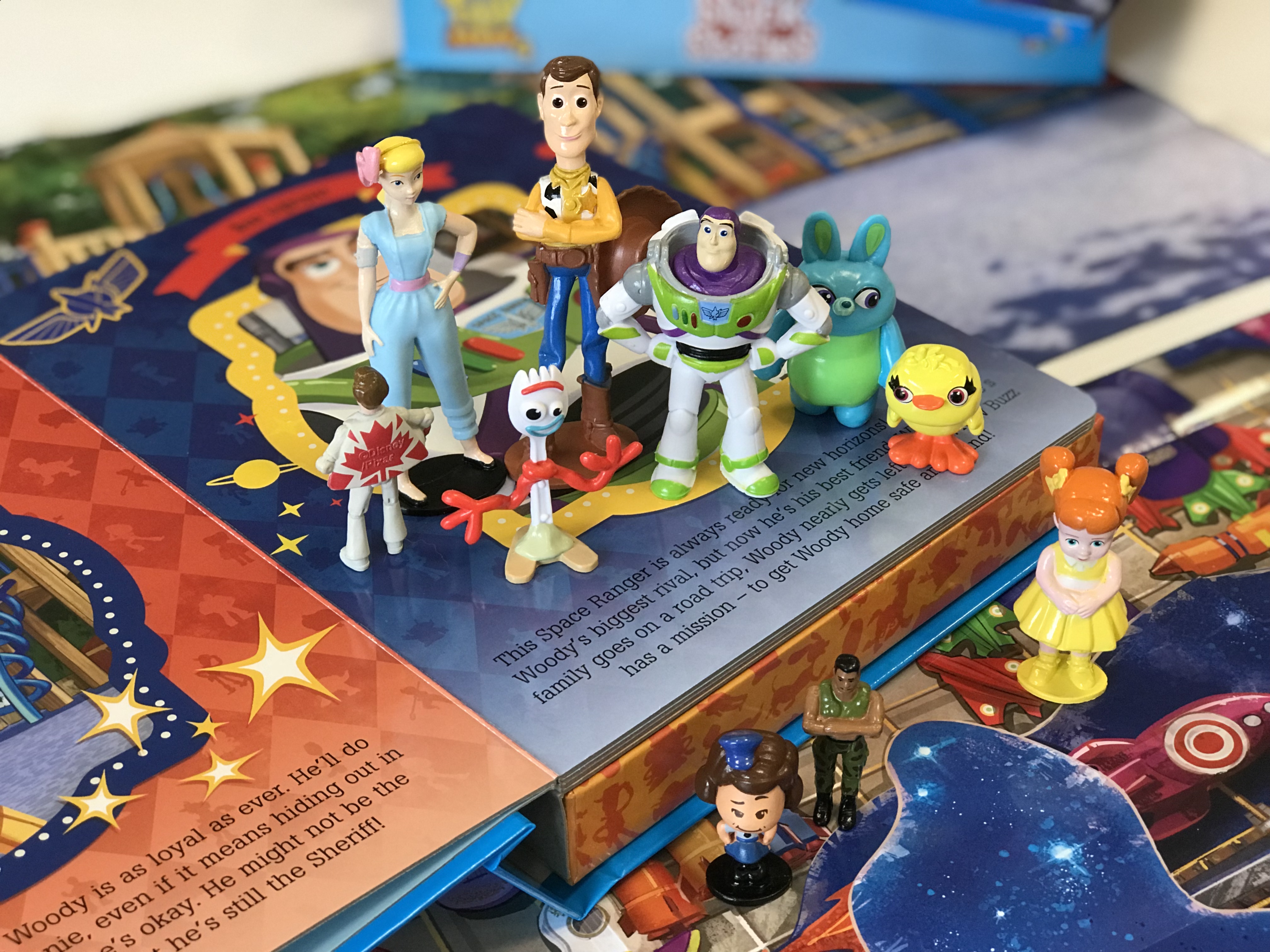 DISNEY TOY STORY 4 MY BUSY BOOK