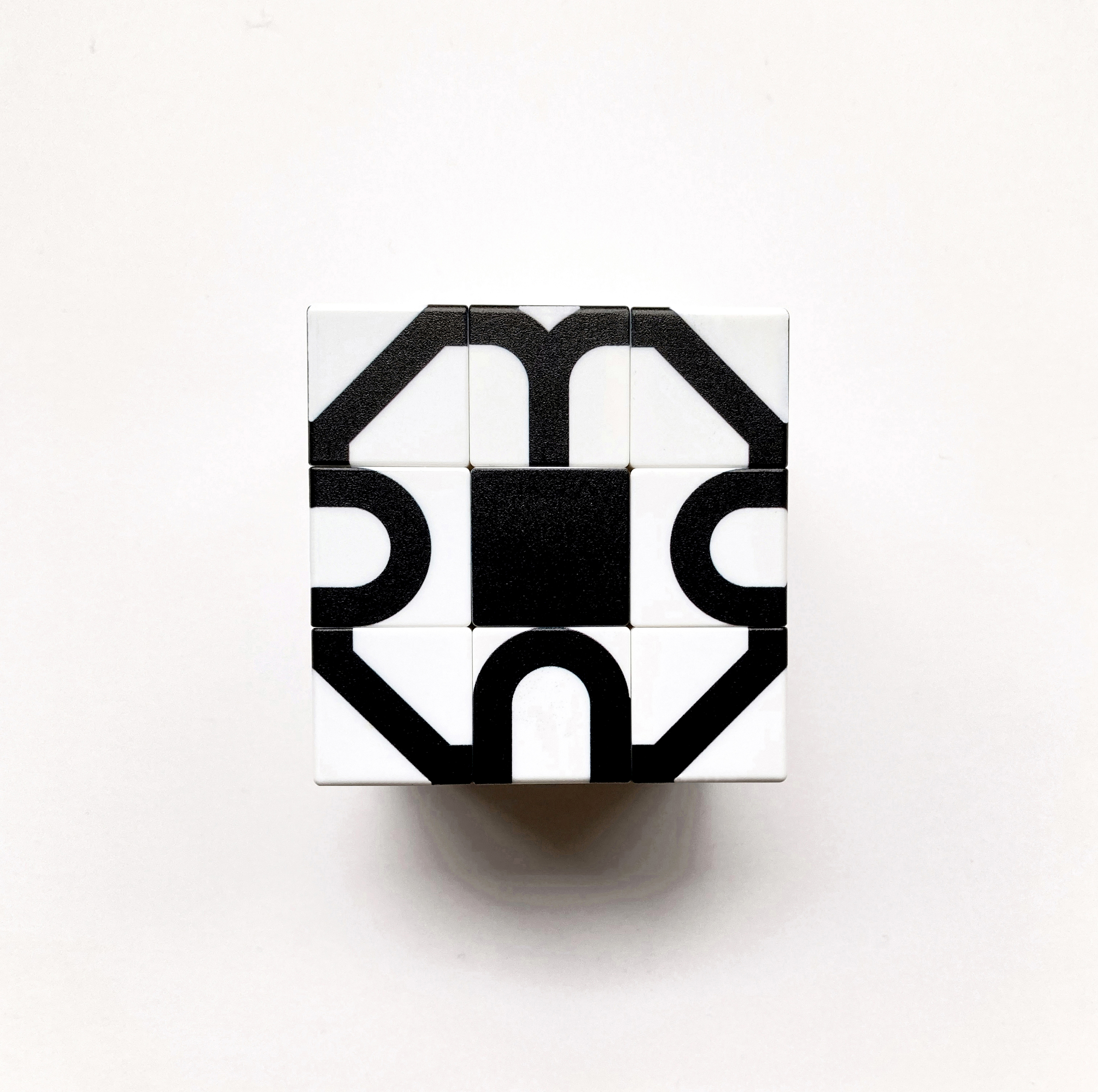 de-sign cube